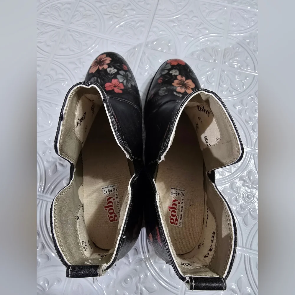 Goby Black Floral Boho Ankle Boots